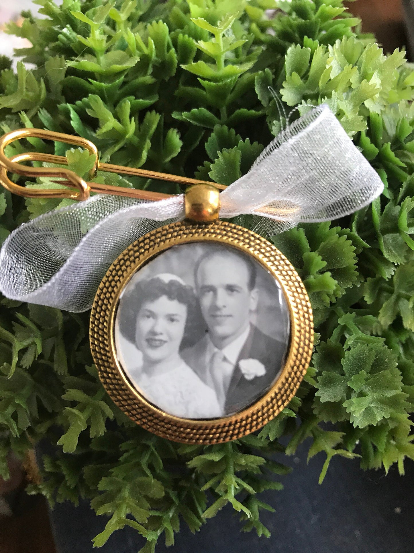 Grooms Boutonniere Memorial Wedding Photo charm Keepsake - Carry the memory of your loved ones - Great gift for groomsman DIY or Custom Made